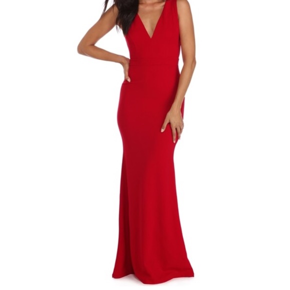 Red maxi dress - Picture 1 of 3